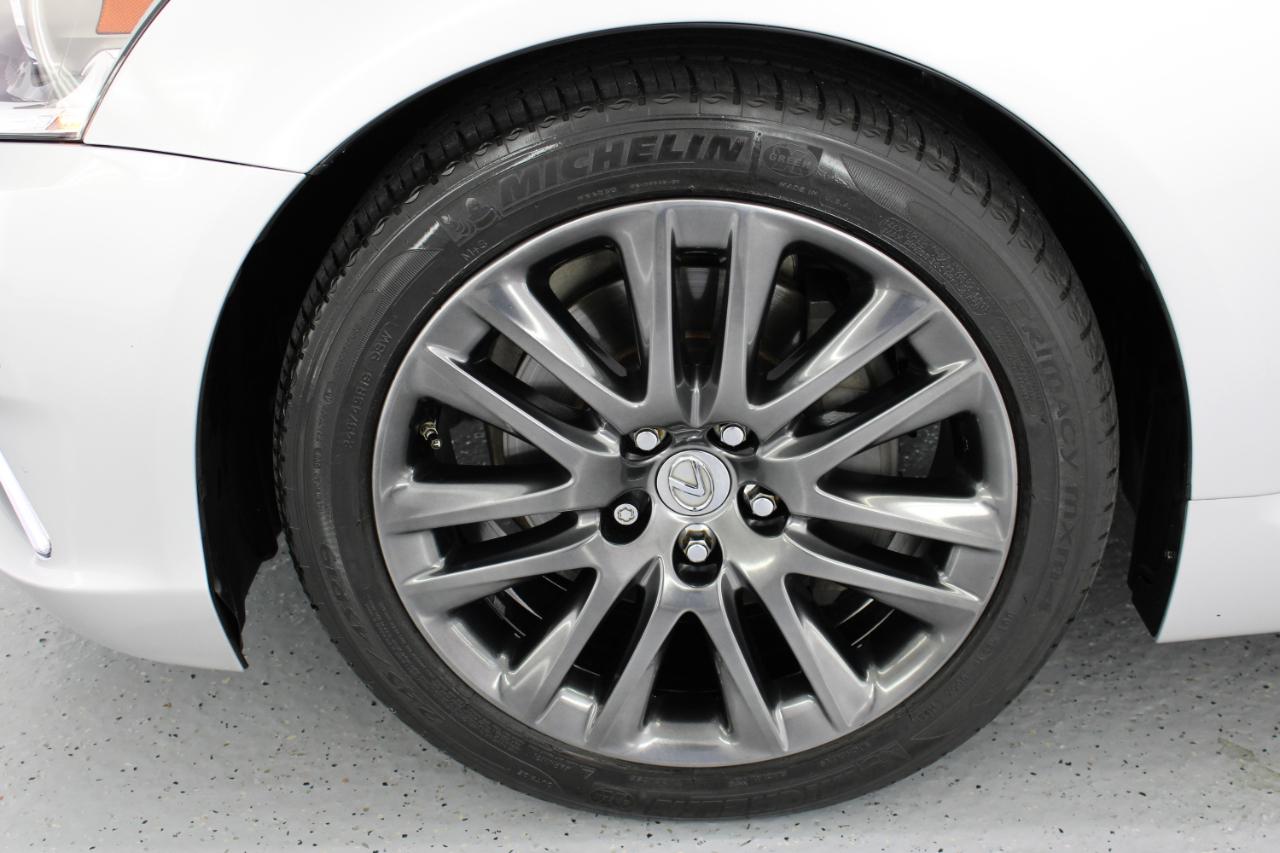 Lexus LS 460 4dr Sdn RWD 2016