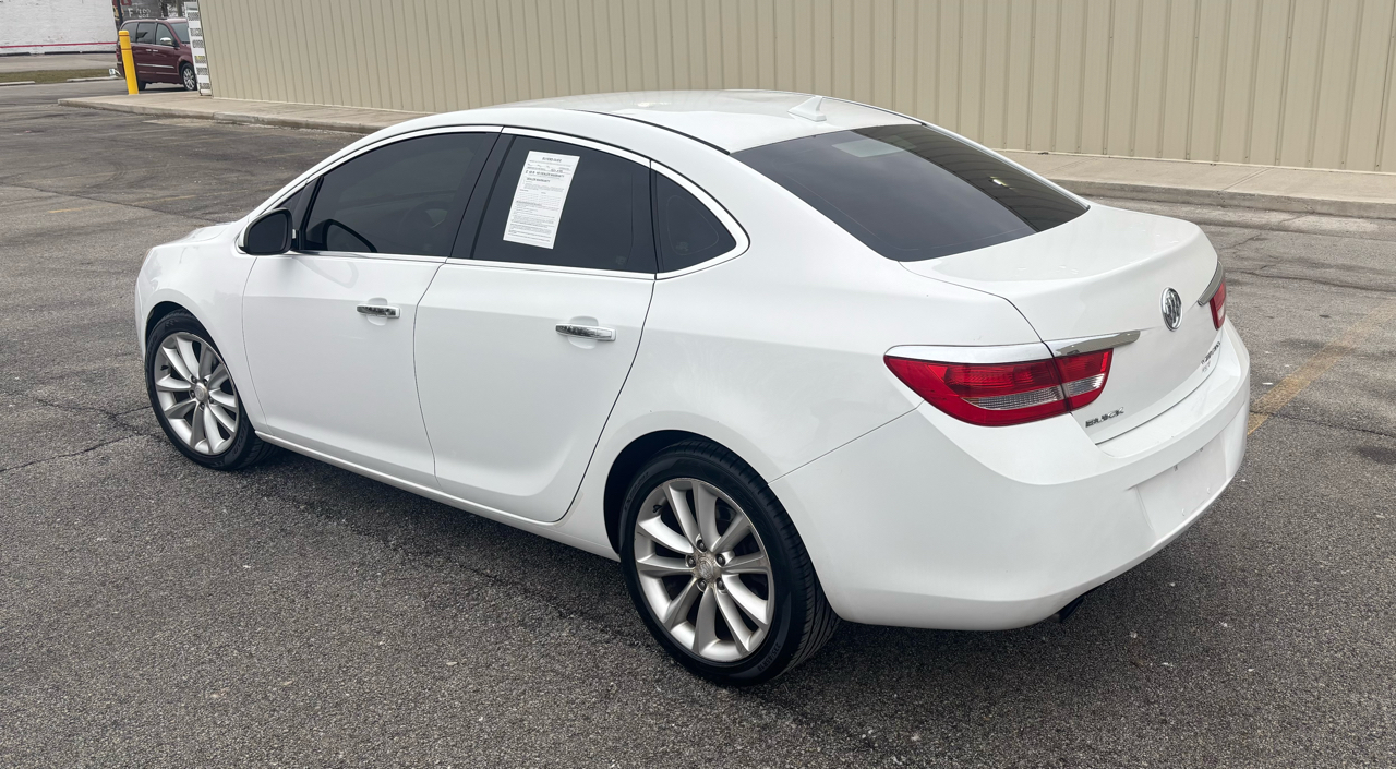Buick Verano Base 2012