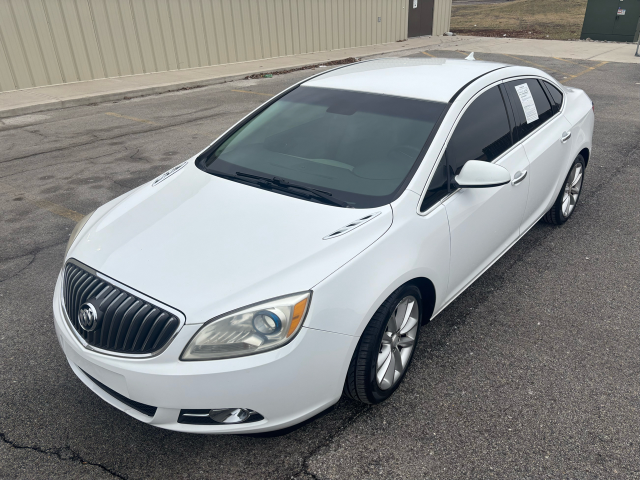 Buick Verano Base 2012