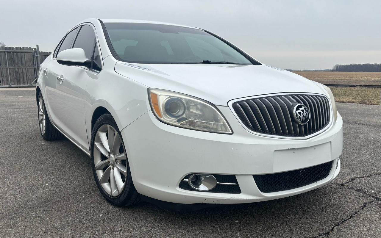 Buick Verano Base 2012