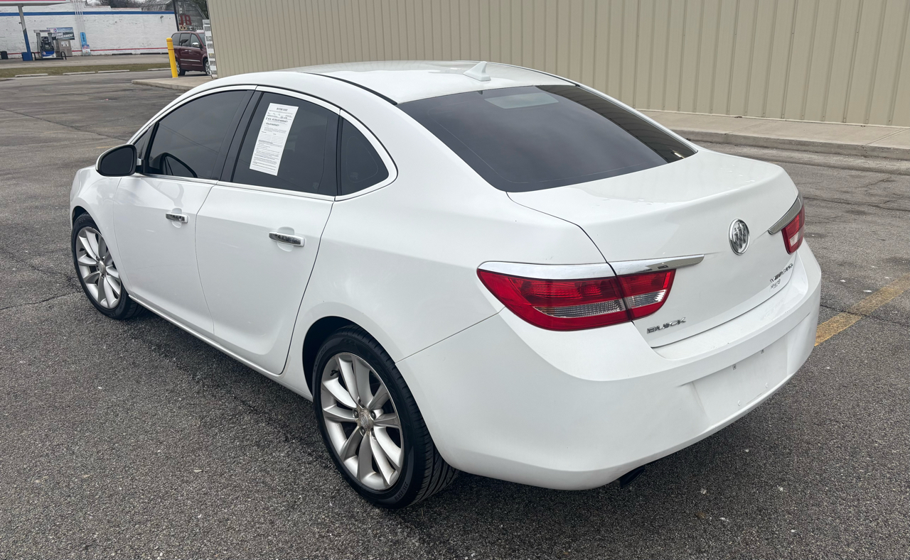 Buick Verano Base 2012