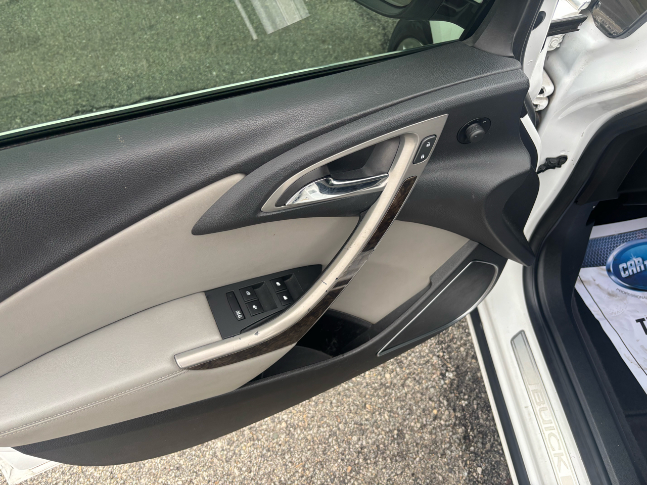 Buick Verano Base 2012