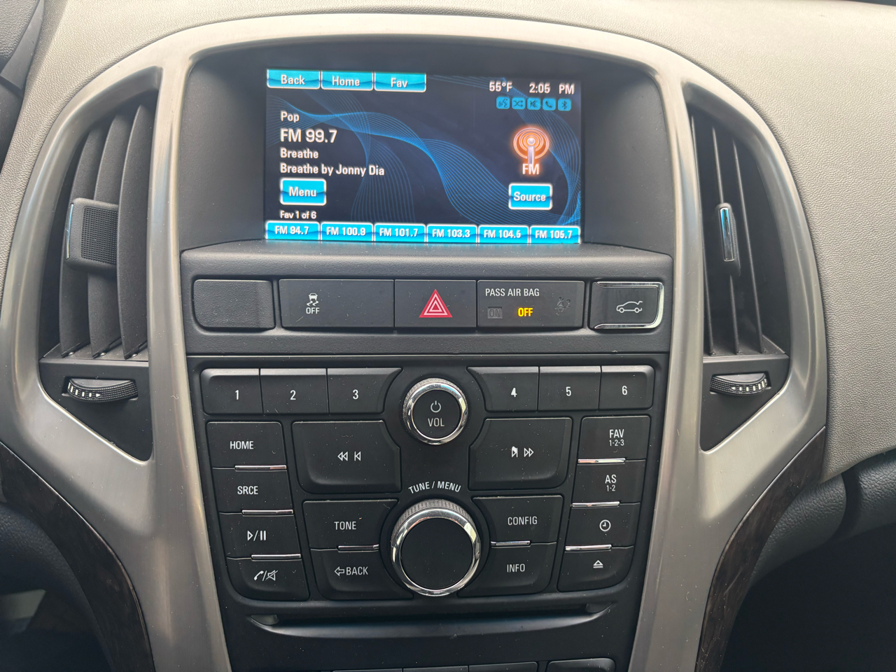 Buick Verano Base 2012