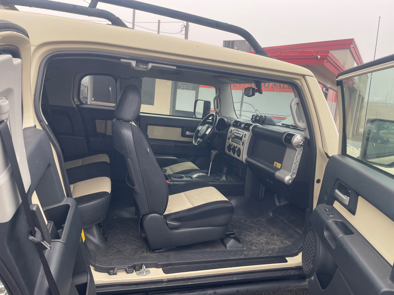 Toyota FJ Cruiser 4WD AT 2010