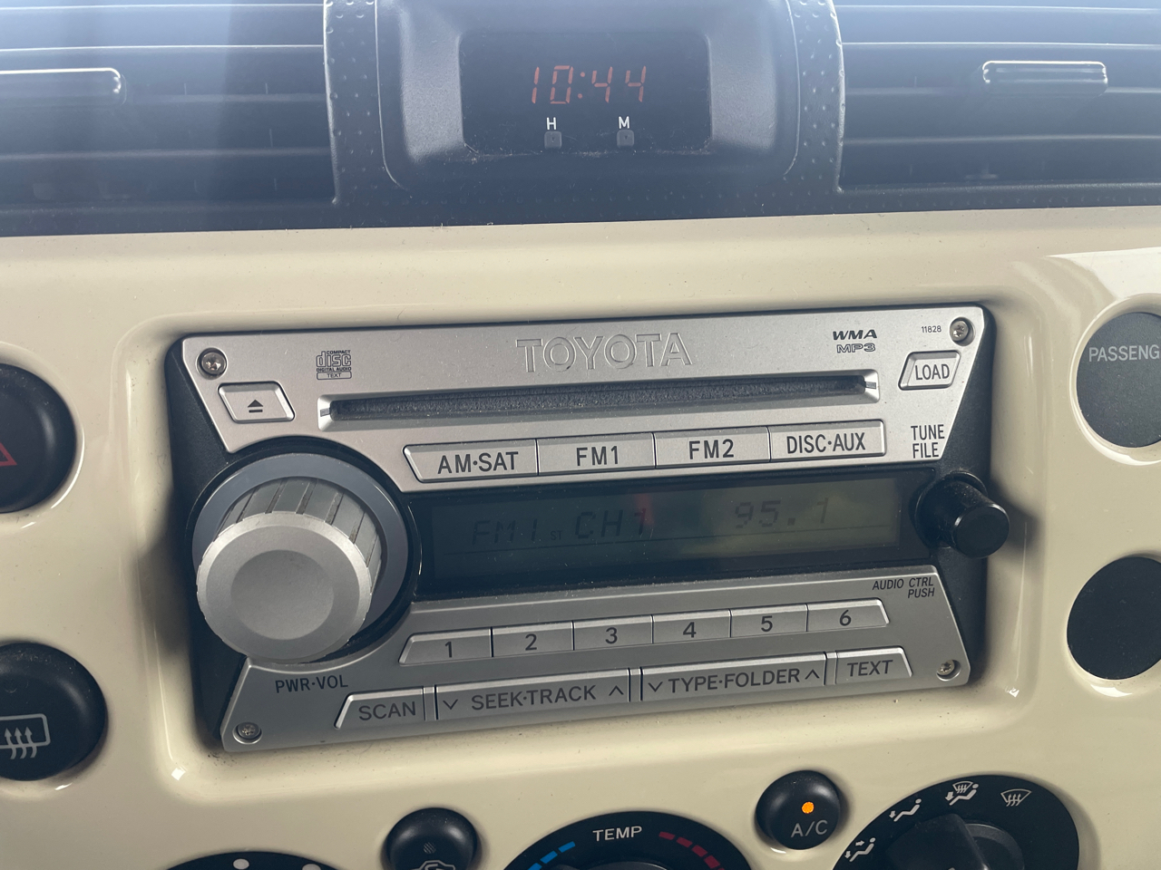 Toyota FJ Cruiser 4WD AT 2010