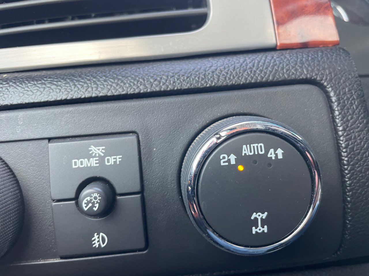 Chevrolet Tahoe LT 4WD 2012