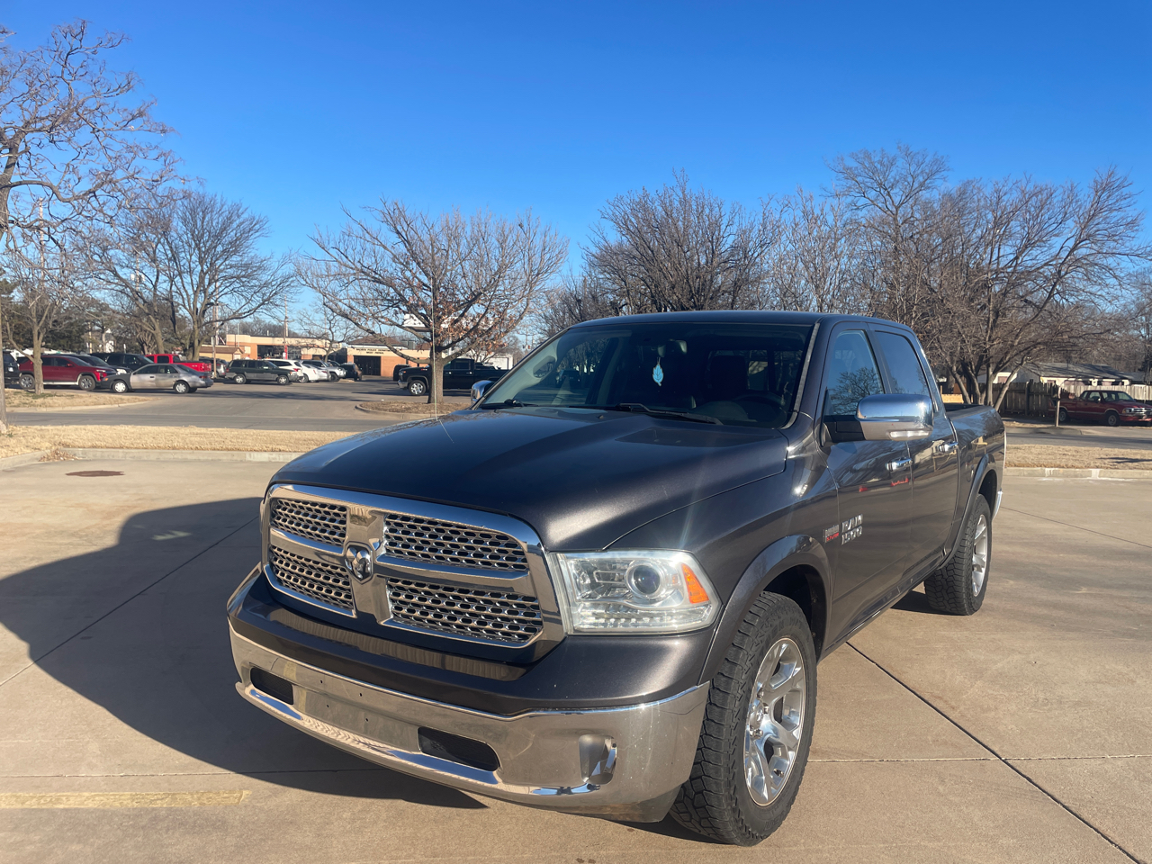 RAM 1500 Laramie Crew Cab SWB 4WD 2016