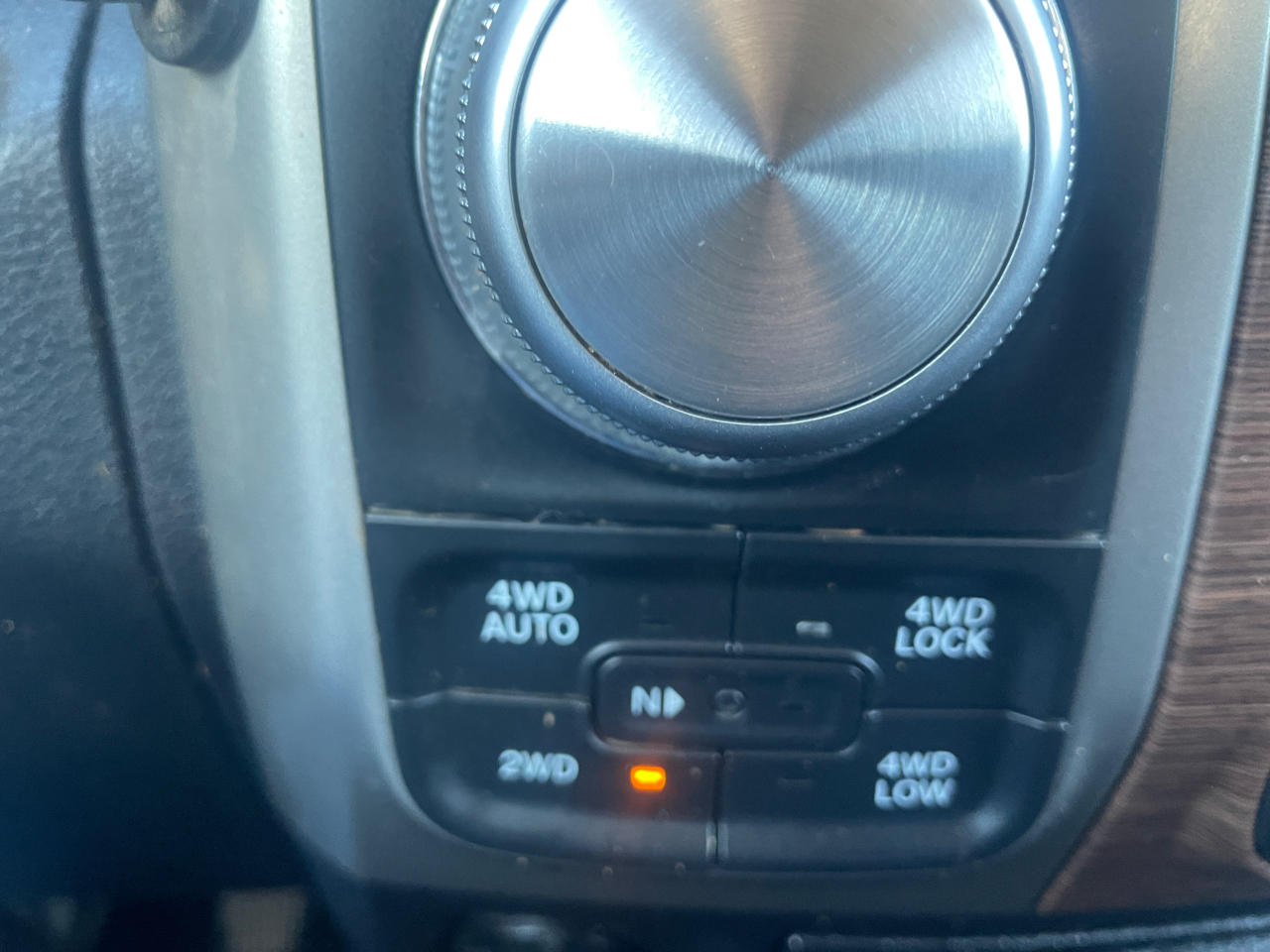 RAM 1500 Laramie Crew Cab SWB 4WD 2016