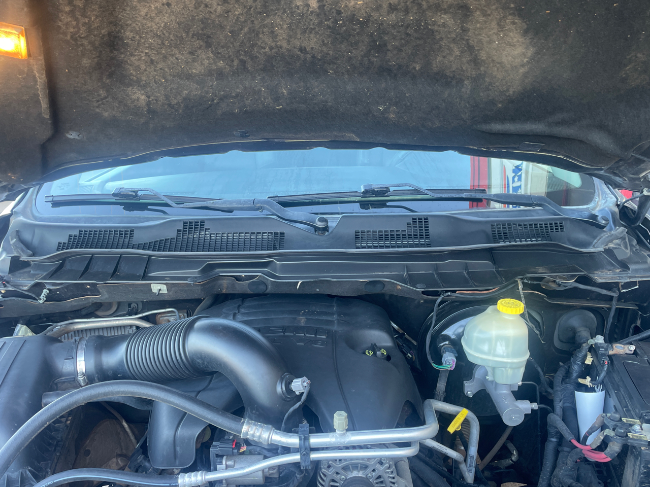 RAM 1500 Laramie Crew Cab SWB 4WD 2016