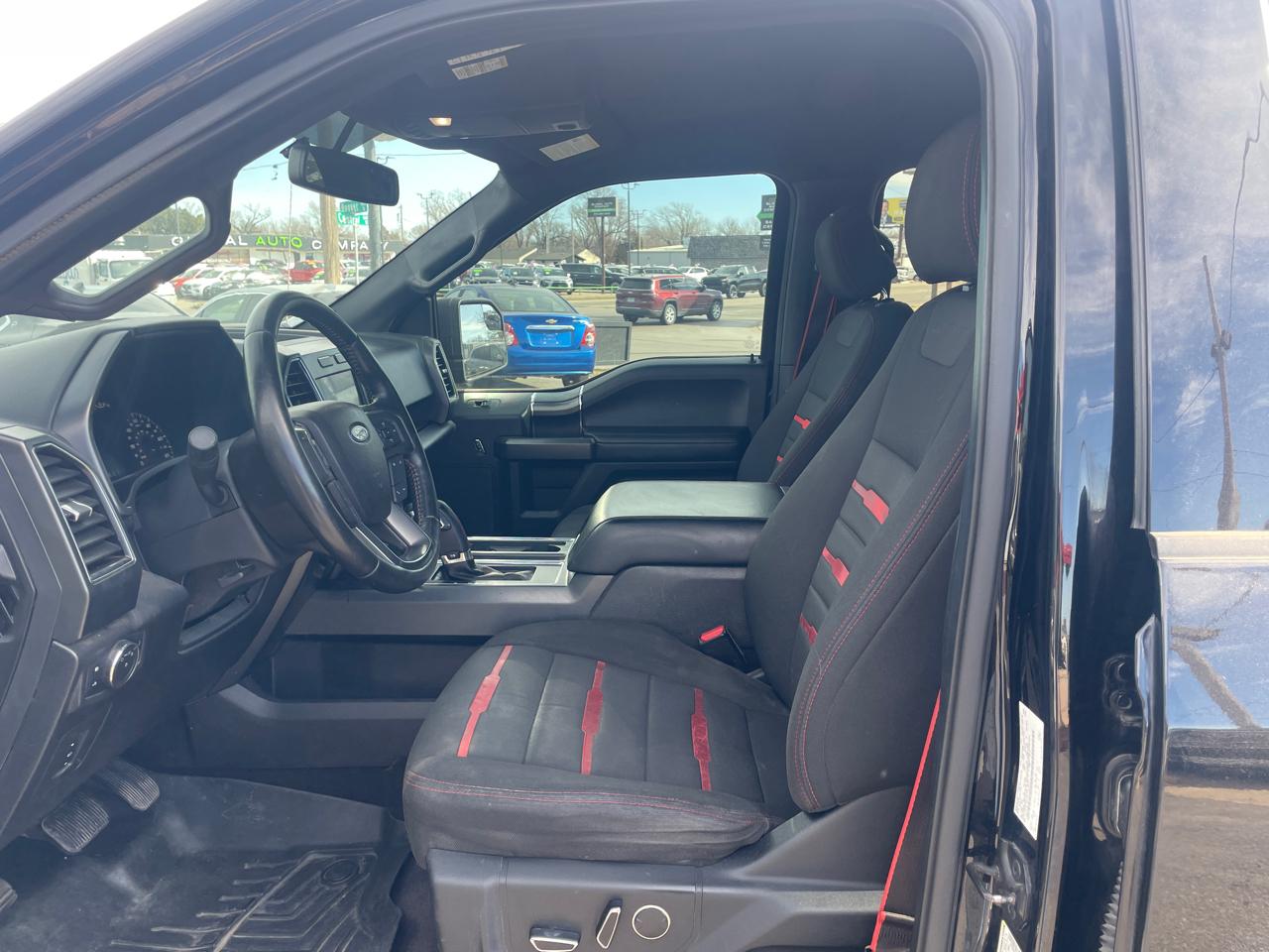 Ford F-150 XLT SuperCrew Short Box 4WD 2017