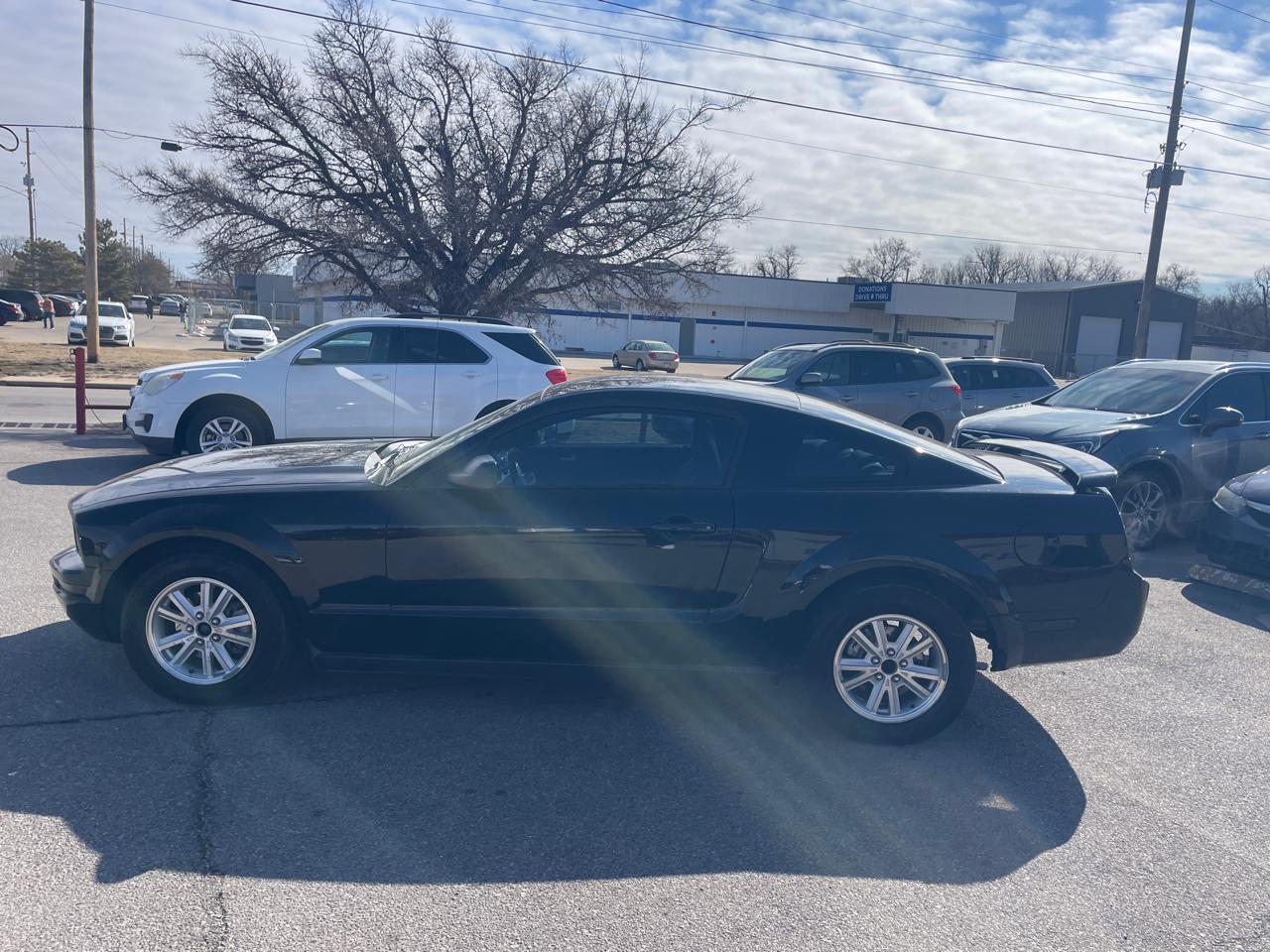 Ford Mustang V6 Standard Coupe 2006