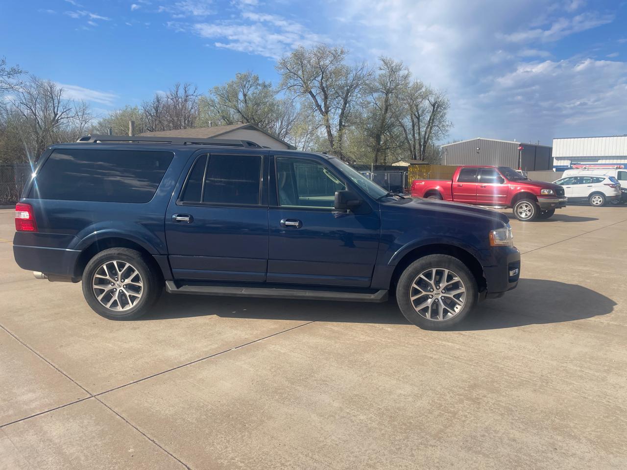 Ford Expedition EL XLT 4WD 2017