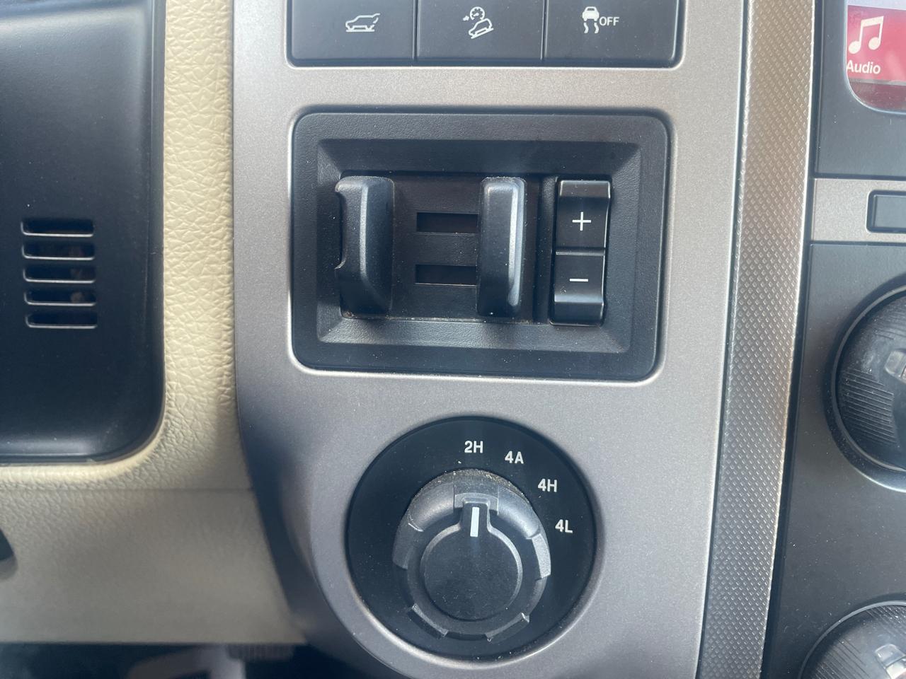 Ford Expedition EL XLT 4WD 2017