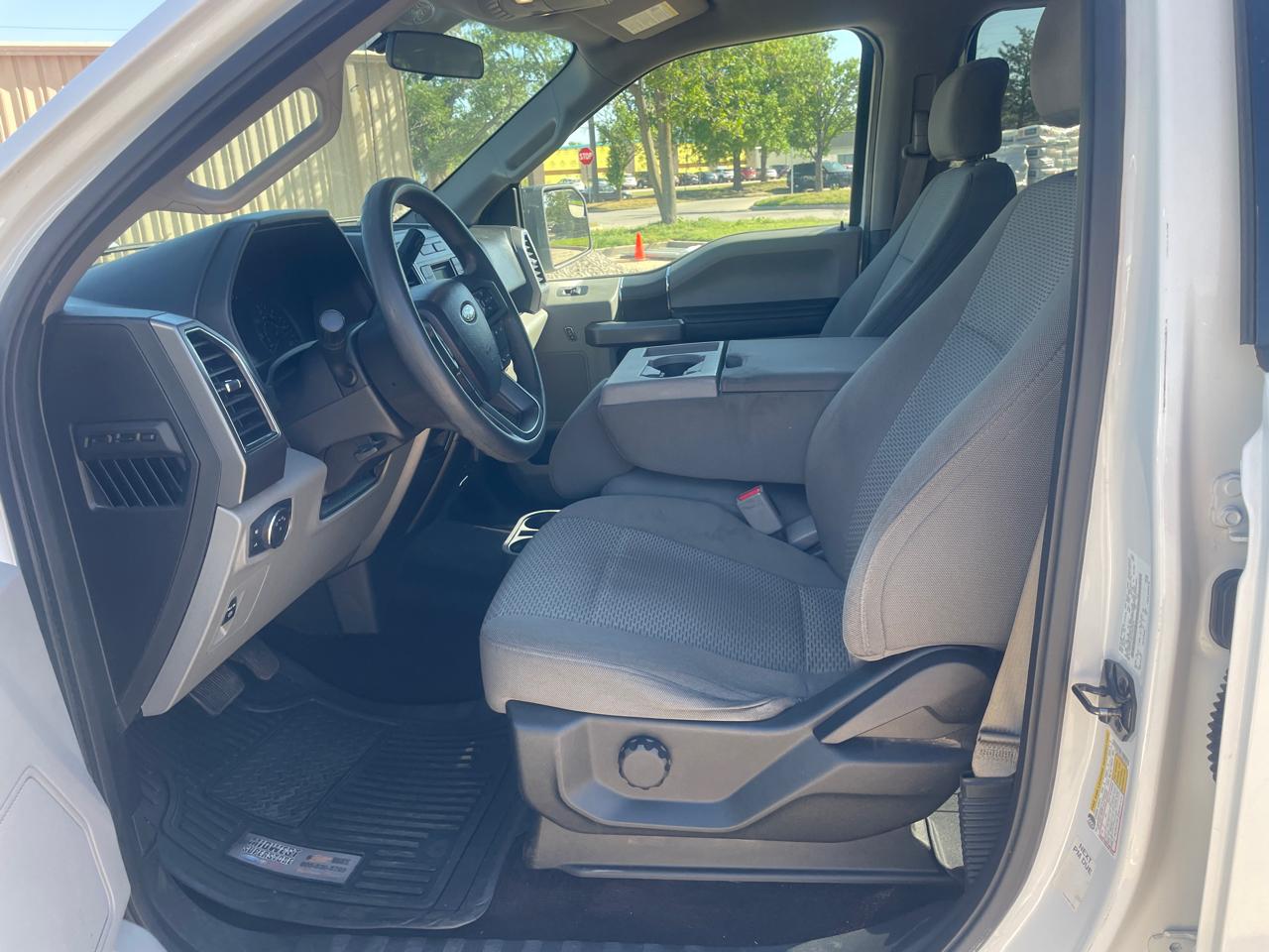 Ford F-150 SuperCrew 139" XLT 2017