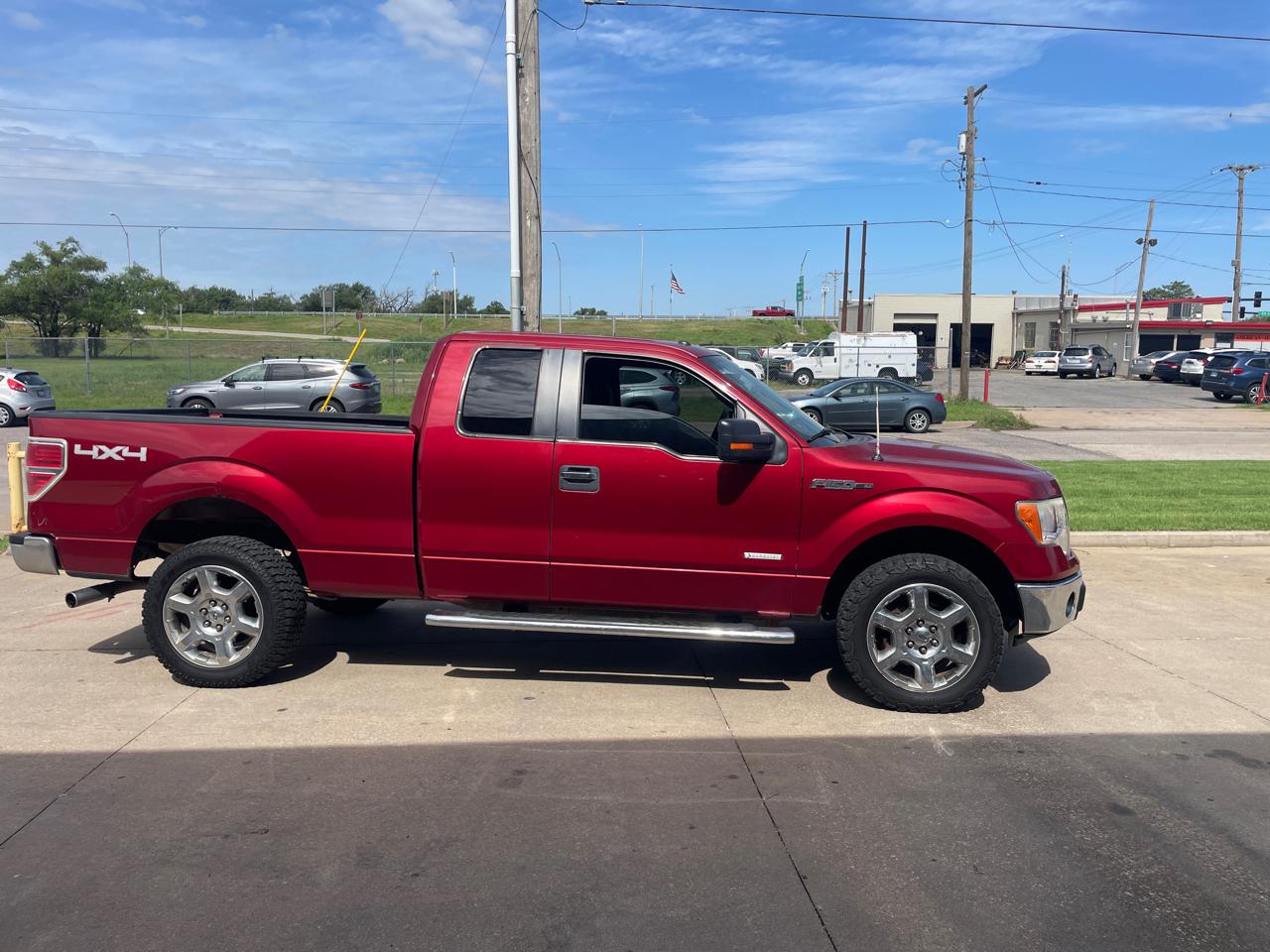Ford F-150 XLT SuperCab 5.5-ft. Bed 4WD 2013