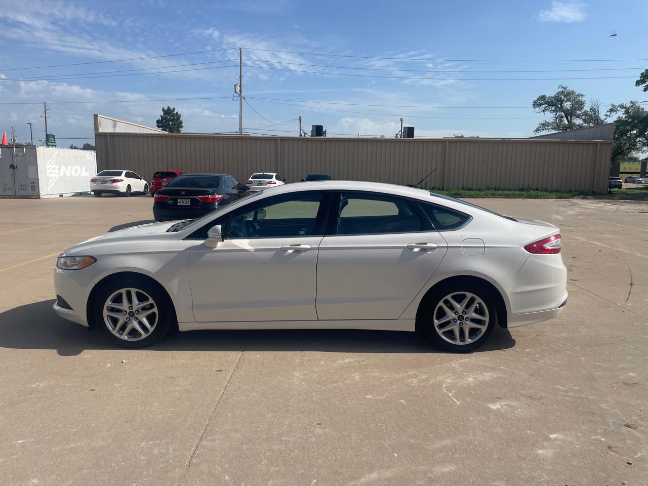Ford Fusion SE 2013