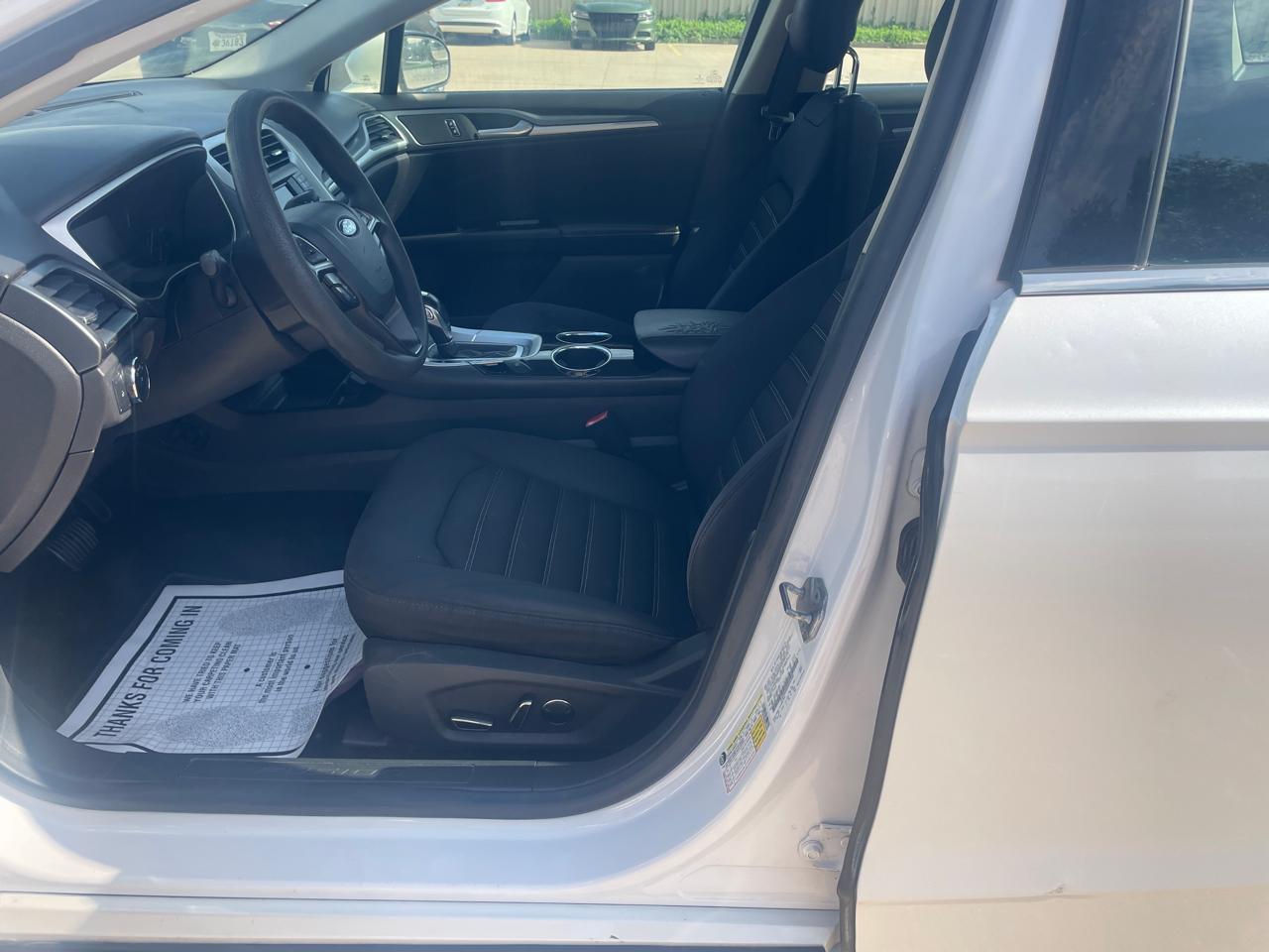 Ford Fusion SE 2013