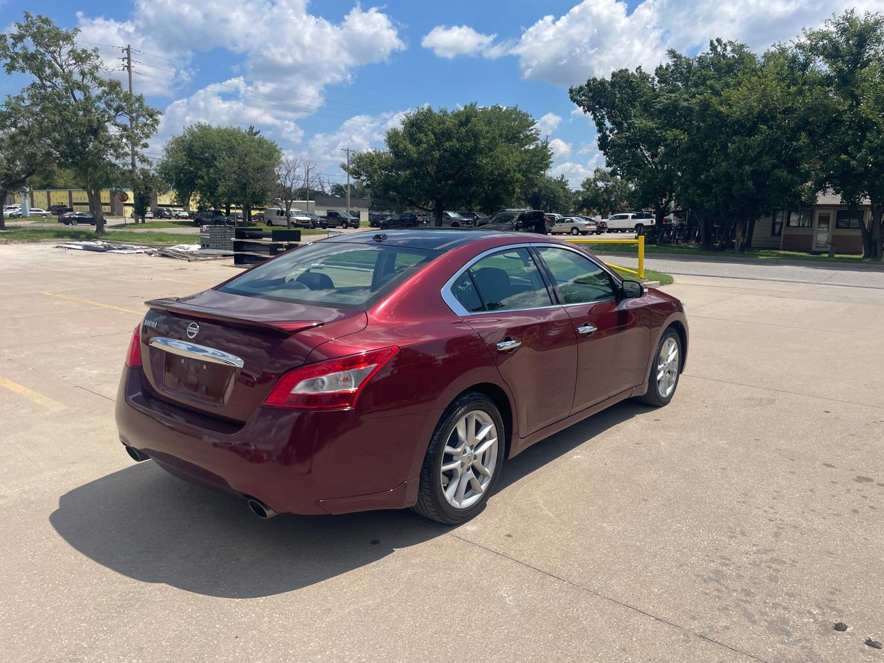 Nissan Maxima SV 2011