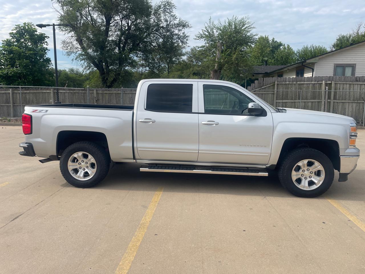 Chevrolet Silverado 1500 LT Crew Cab Short Box 4WD 2015
