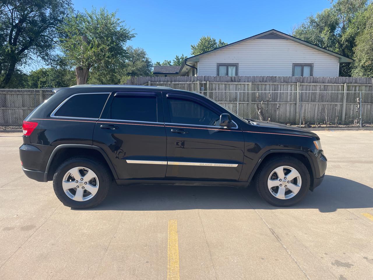 Jeep Grand Cherokee Laredo 4WD 2012