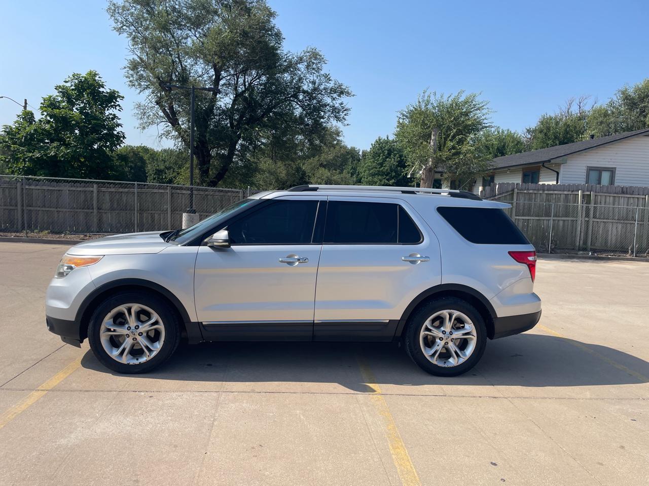 Ford Explorer Limited FWD 2011