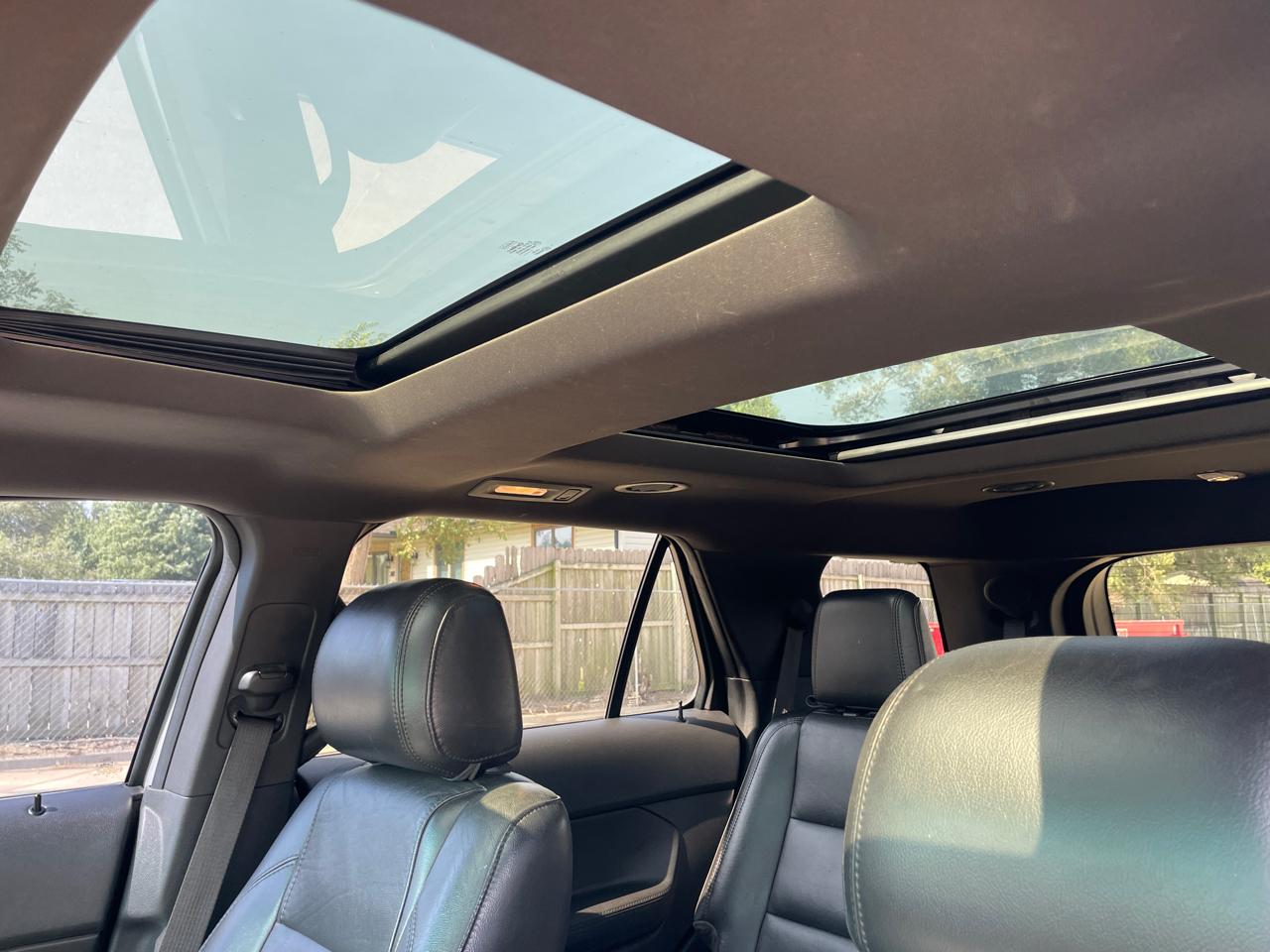 Ford Explorer Limited FWD 2011