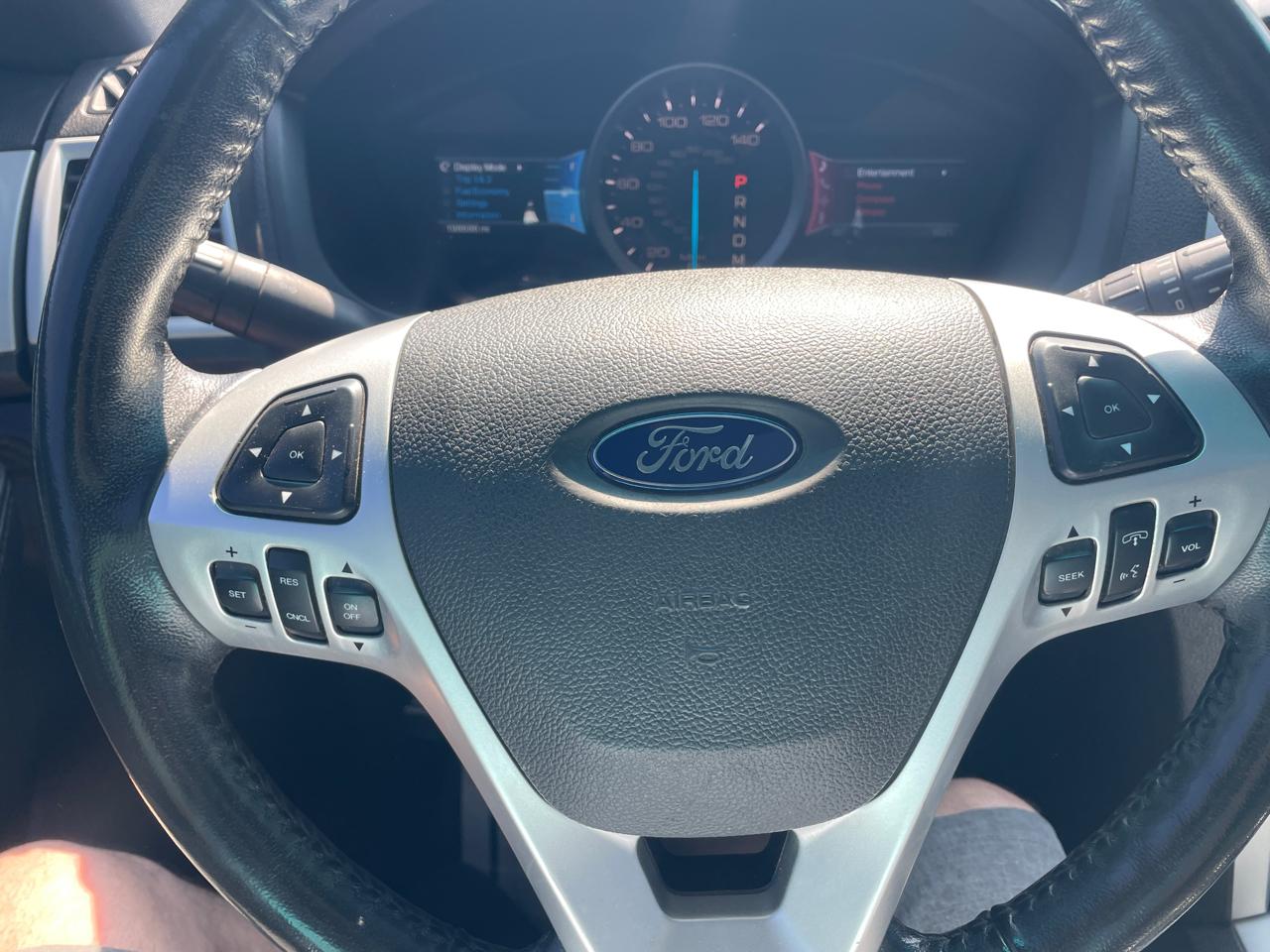 Ford Explorer Limited FWD 2011