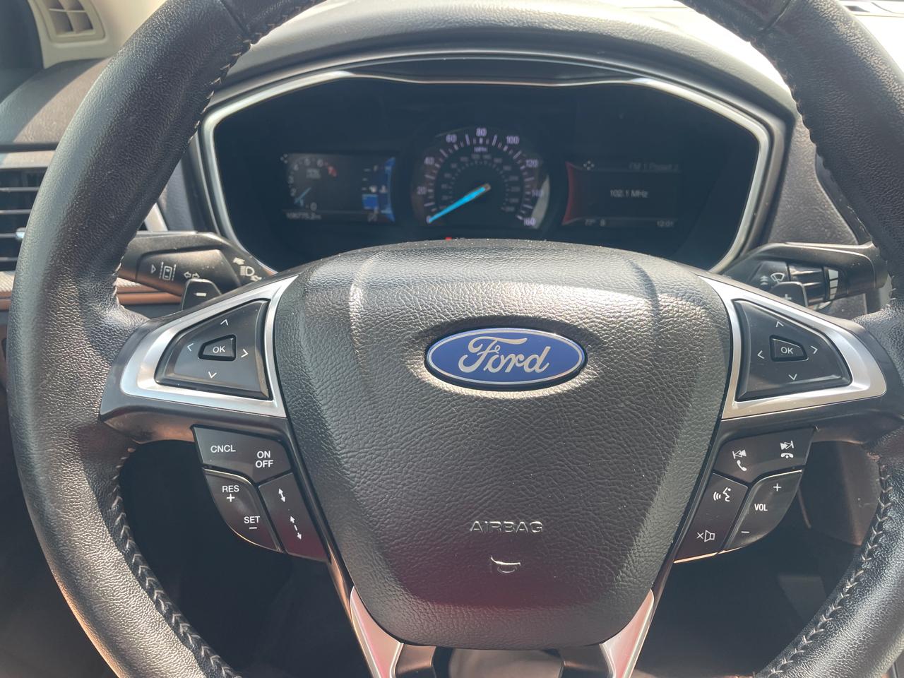 2019 Ford Fusion SE - Photo 8