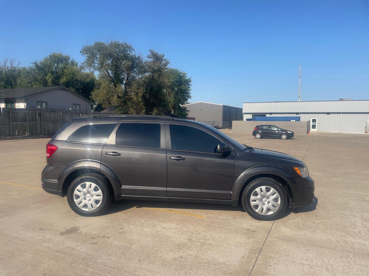 2019 Dodge Journey SE - Photo 2
