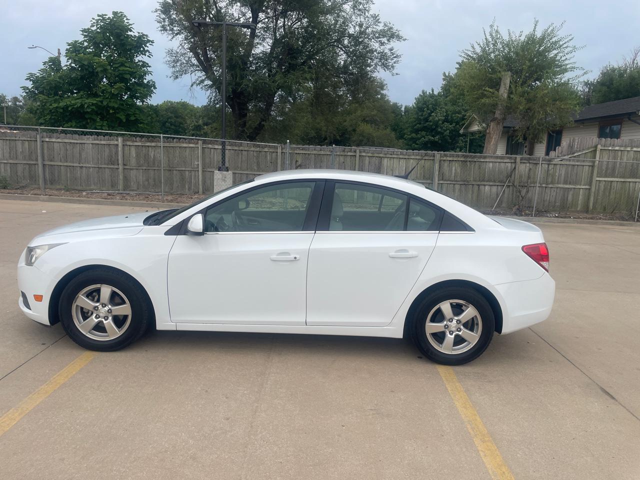 Chevrolet Cruze 1LT 2012