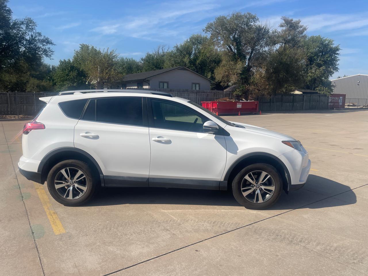Toyota RAV4 XLE AWD 2018