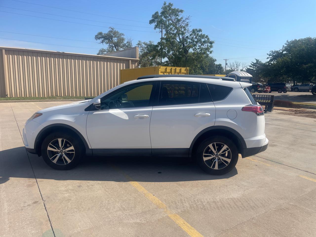 Toyota RAV4 XLE AWD 2018
