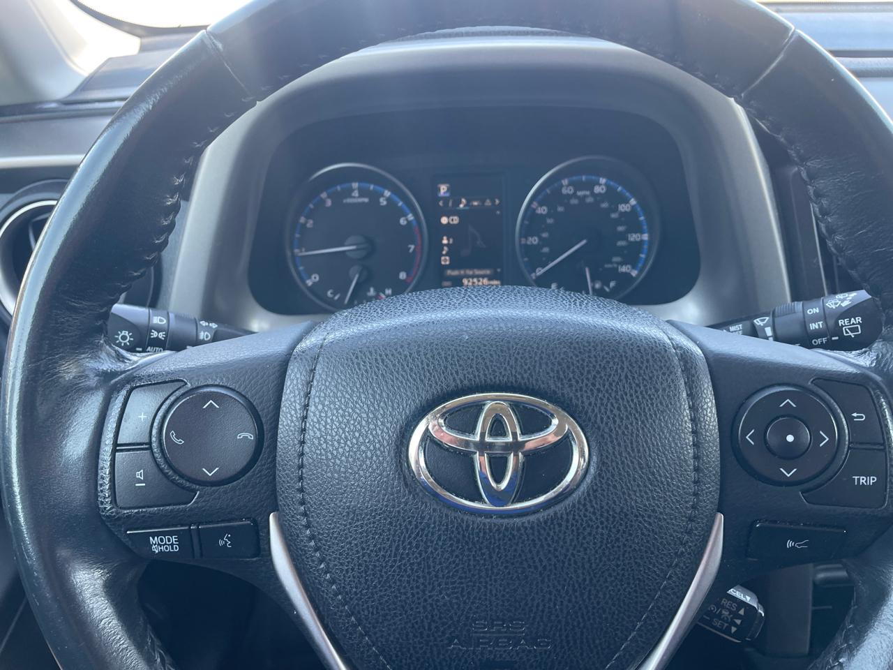 Toyota RAV4 XLE AWD 2018