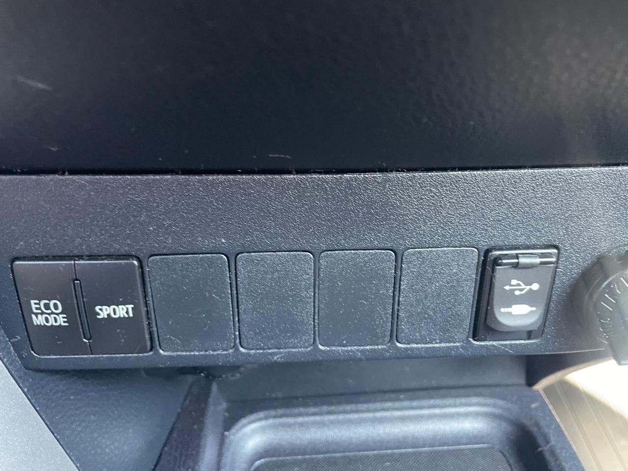 Toyota RAV4 XLE AWD 2018