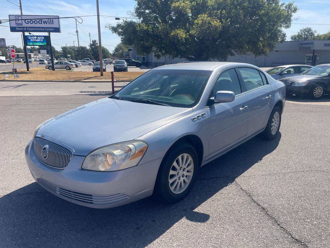 Buick Lucerne CX 2006
