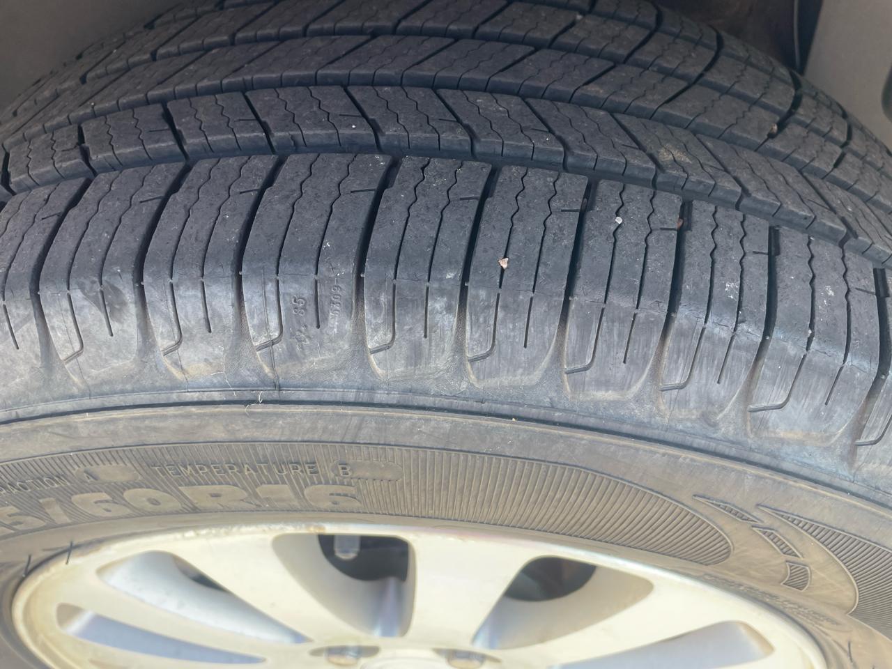 Buick Lucerne CX 2006