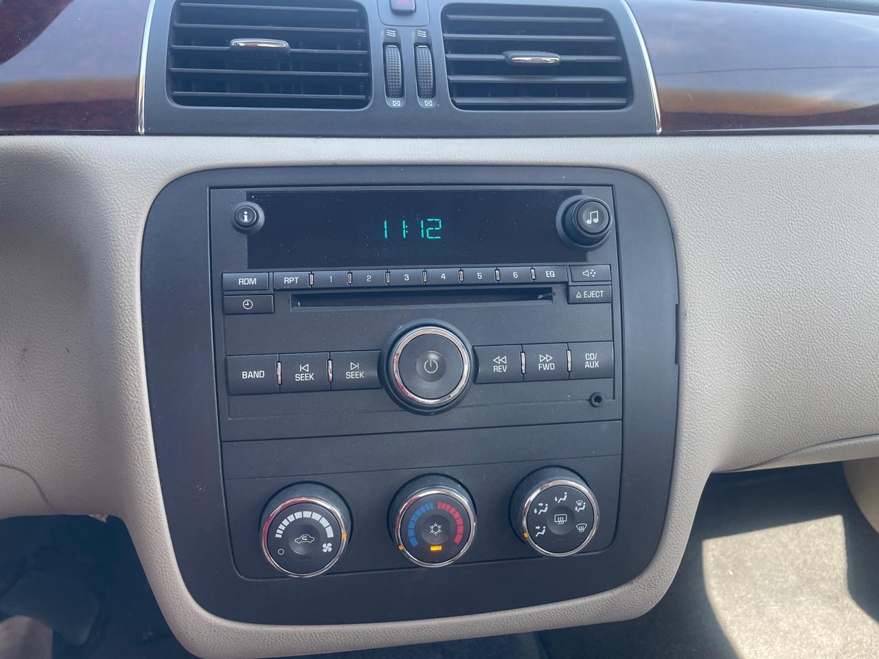Buick Lucerne CX 2006
