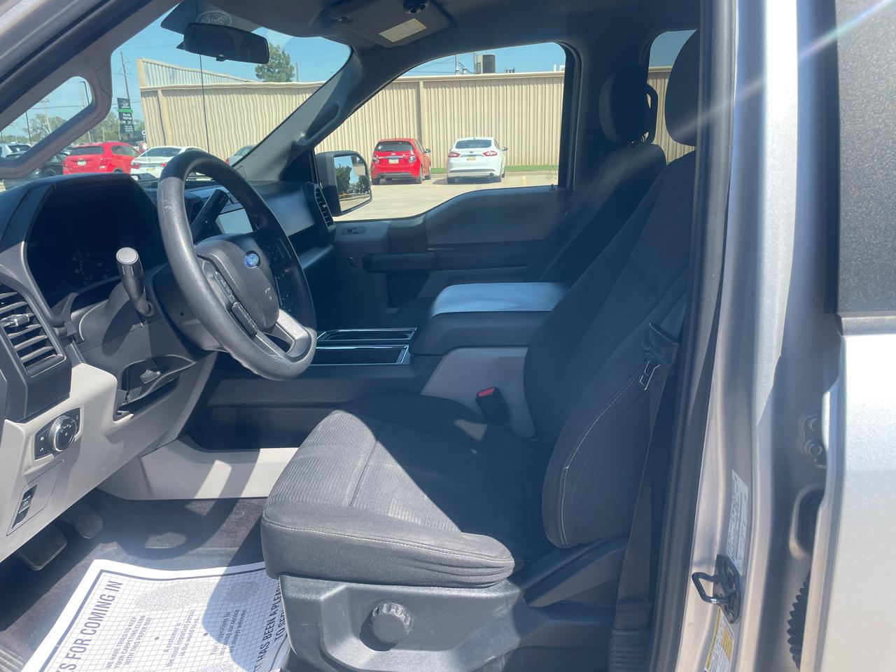 Ford F-150 Supercab 145" XL 4WD 2017