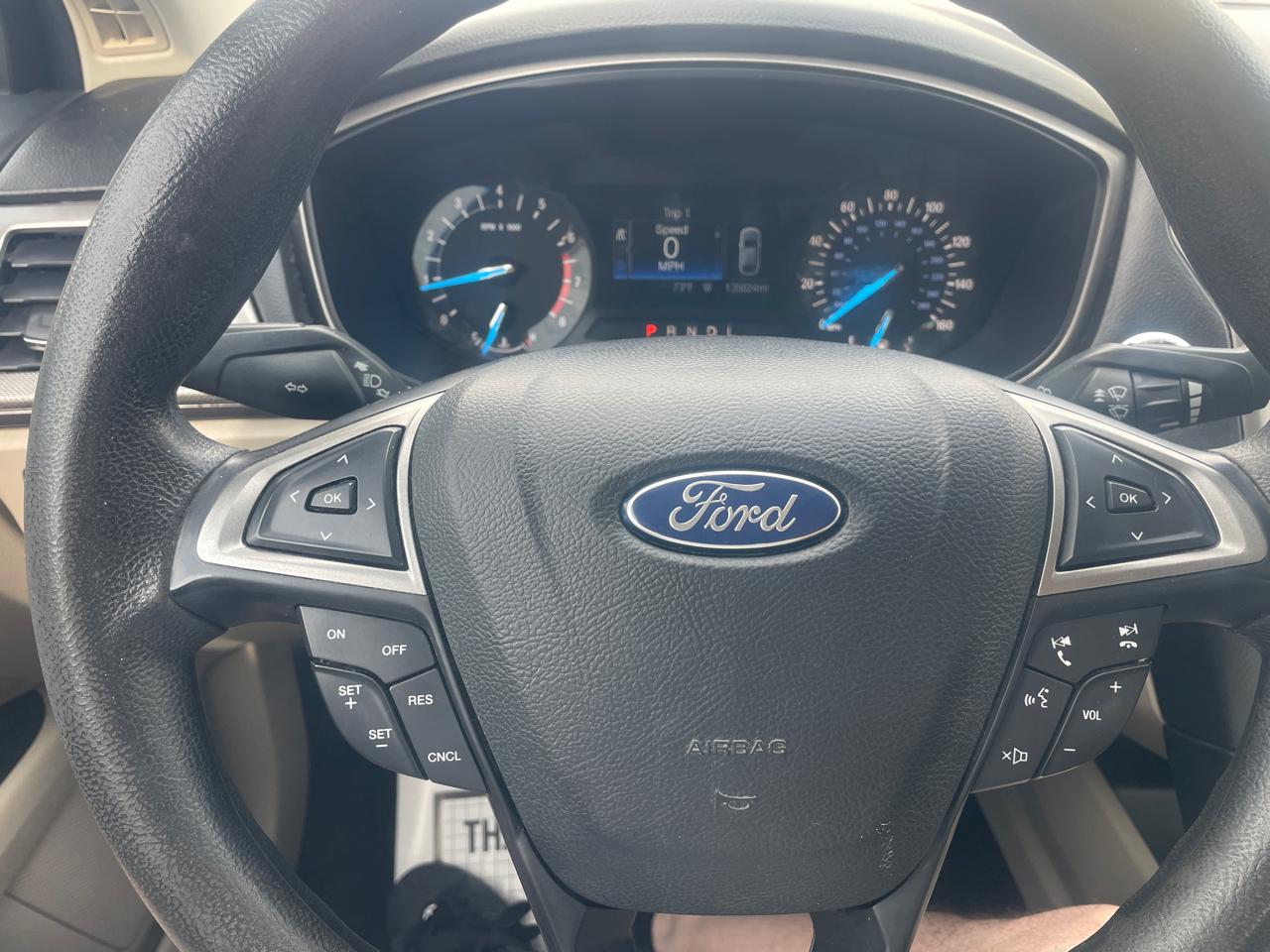 Ford Fusion SE 2017