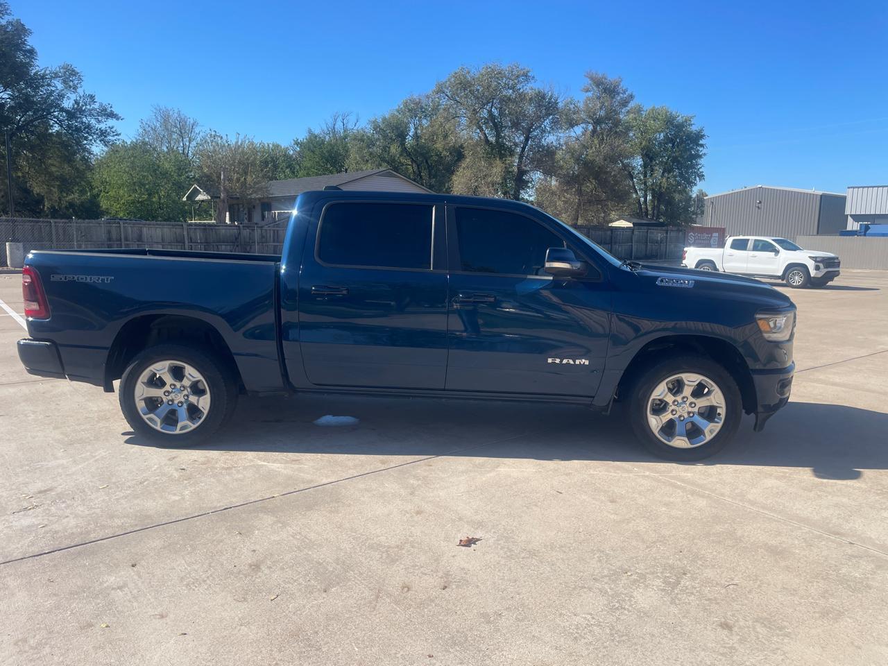 RAM 1500 Big Horn Crew Cab 4WD 2022