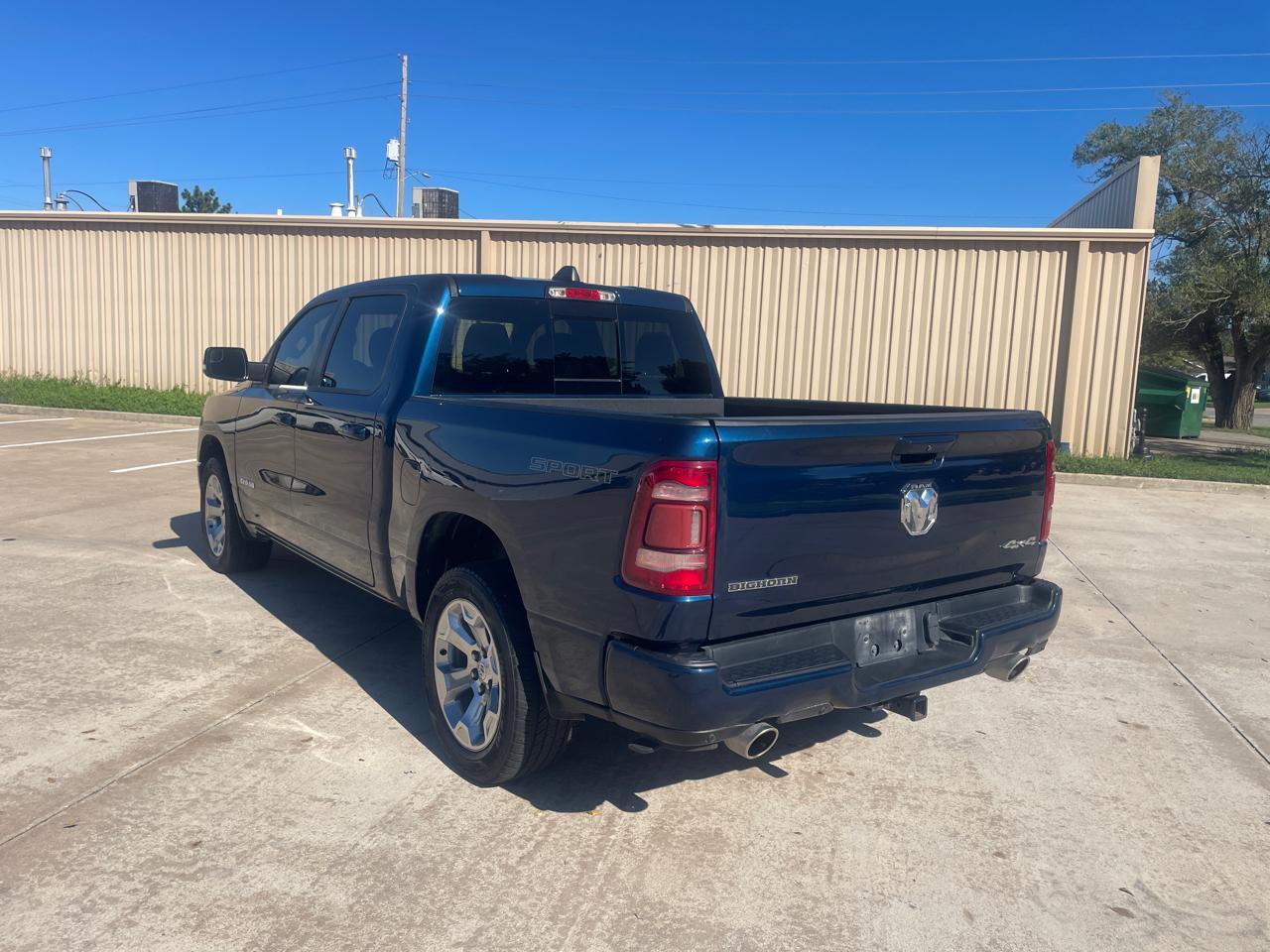 RAM 1500 Big Horn Crew Cab 4WD 2022