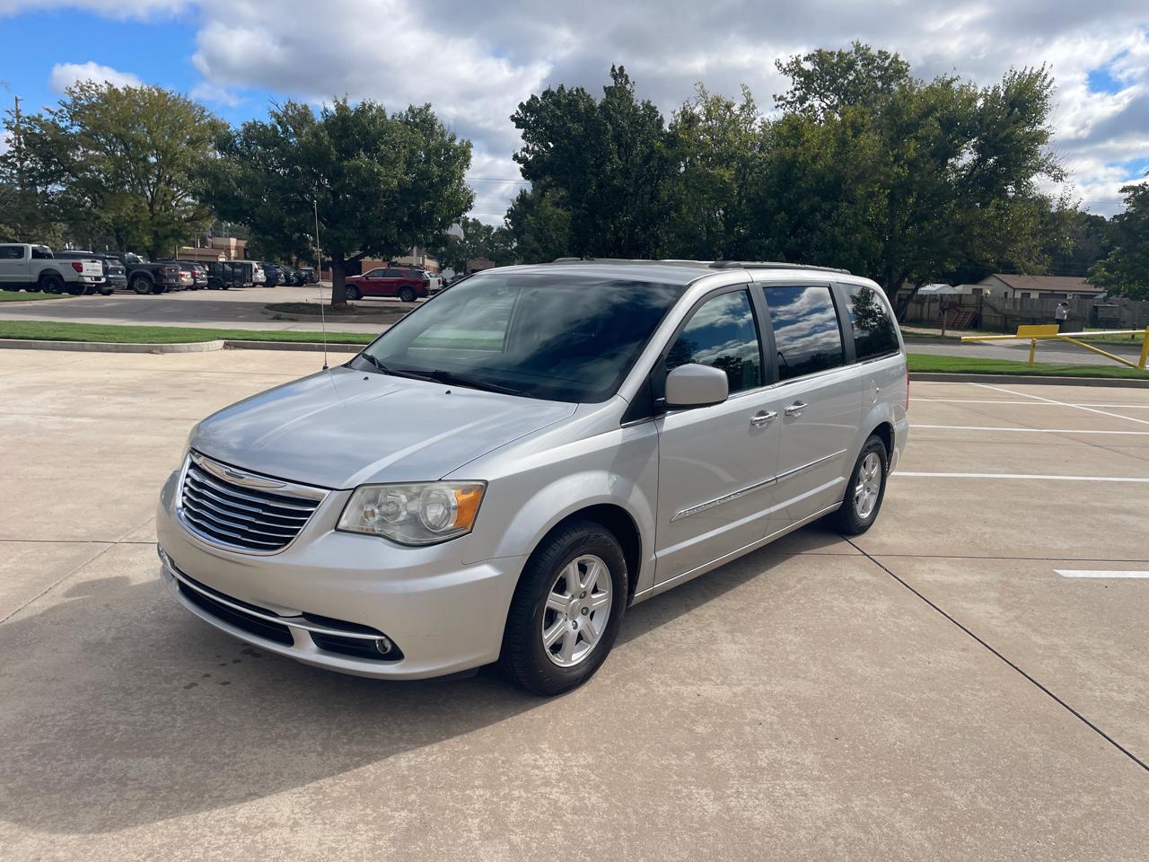 Chrysler Town & Country Touring 2011