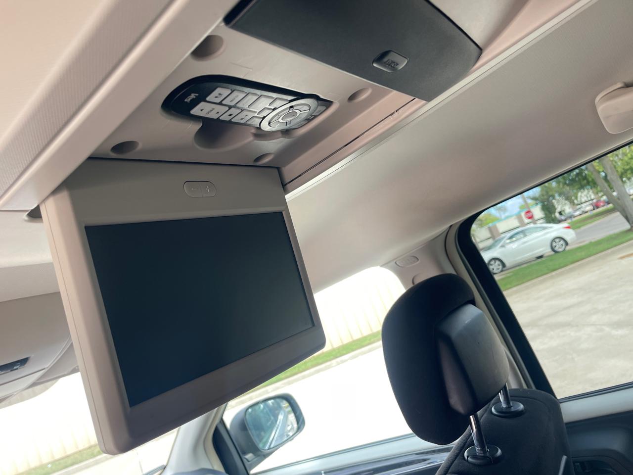 Chrysler Town & Country Touring 2011