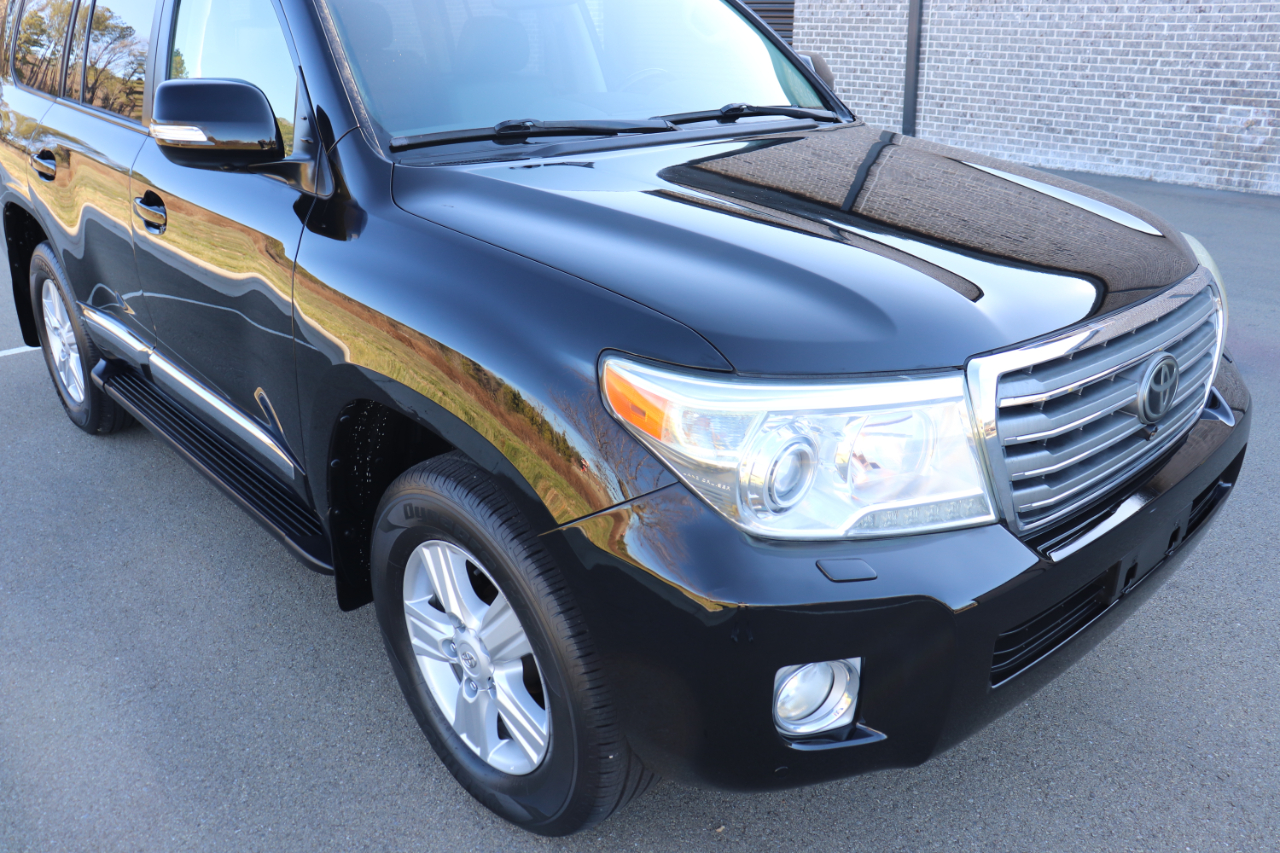 Toyota Land Cruiser 4WD 2013