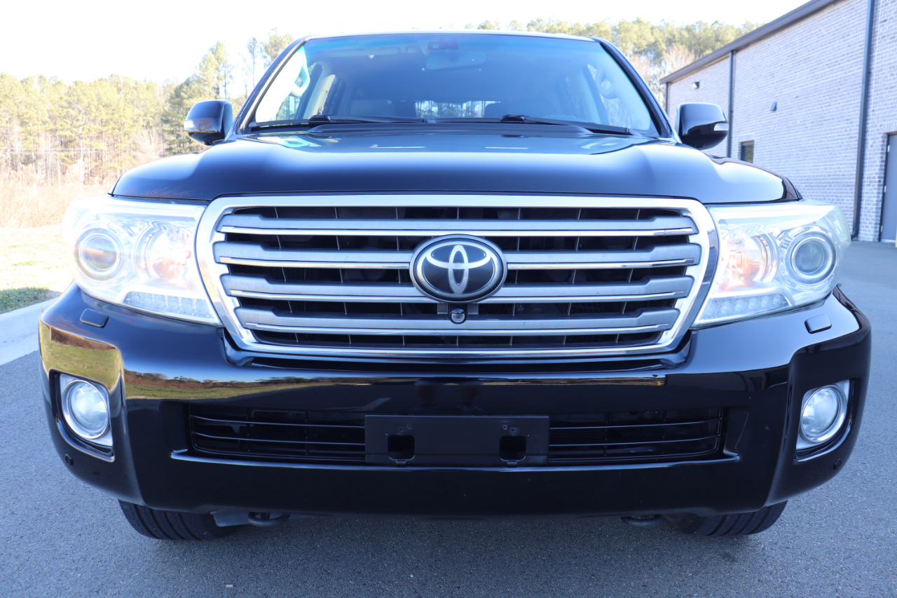 Toyota Land Cruiser 4WD 2013