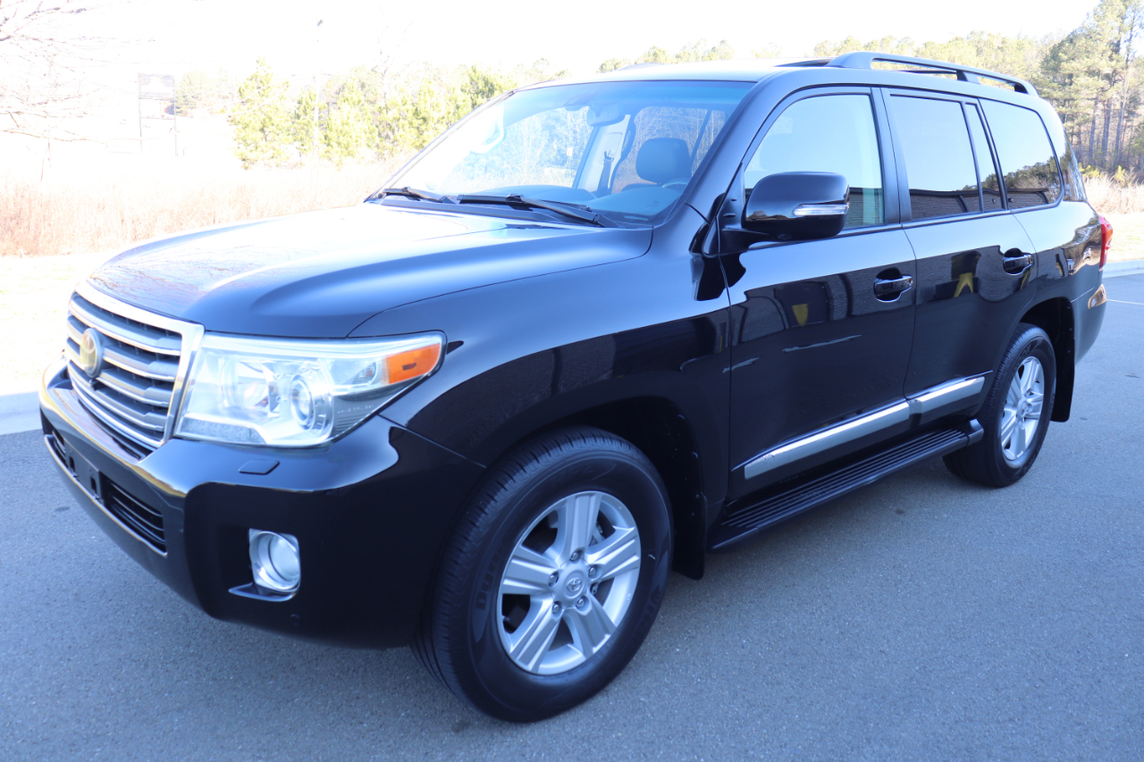 Toyota Land Cruiser 4WD 2013