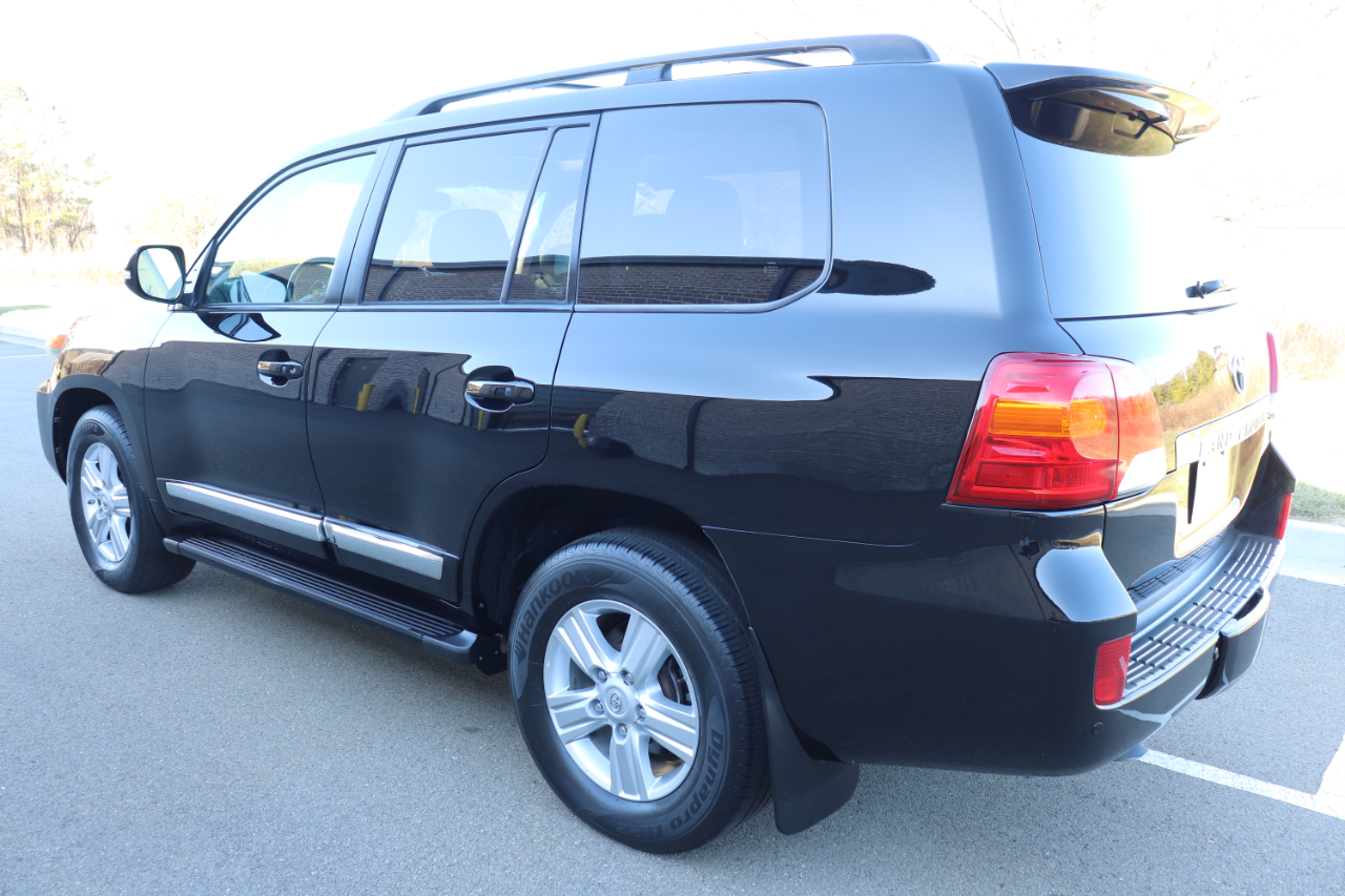 Toyota Land Cruiser 4WD 2013