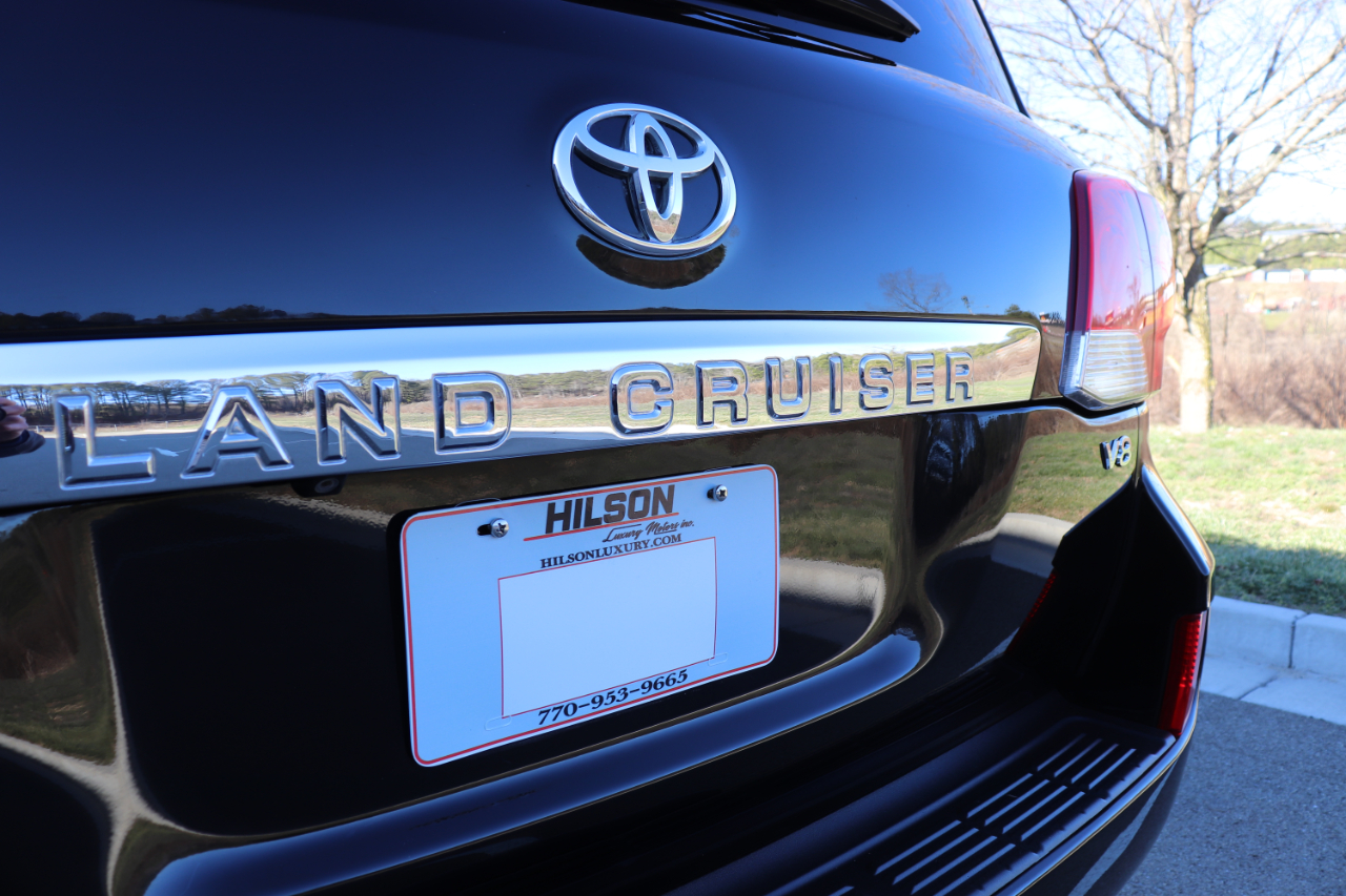 Toyota Land Cruiser 4WD 2013