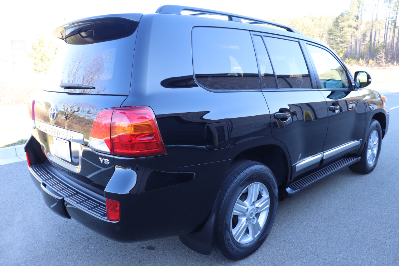 Toyota Land Cruiser 4WD 2013