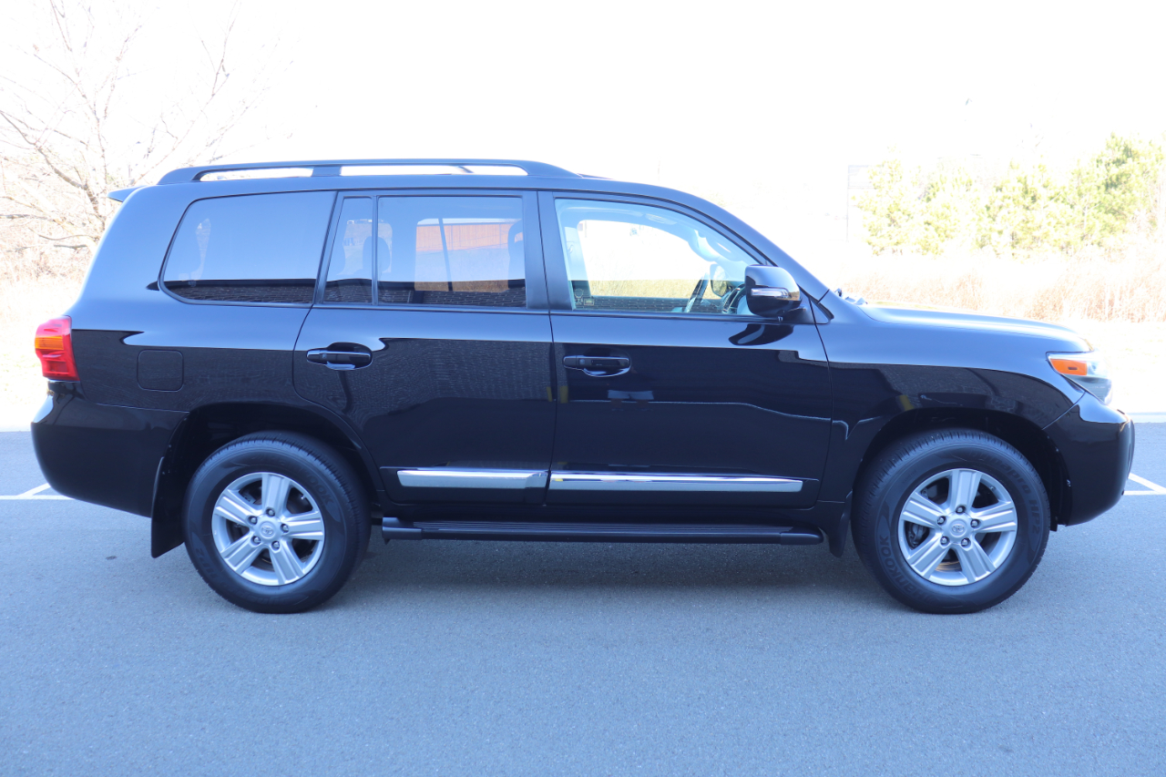 Toyota Land Cruiser 4WD 2013